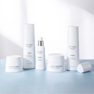 Atomy Skincare System The Fame, Brand New in Box
